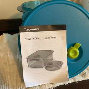Vent N’ Serve Tupperware 3 1/2 quart New